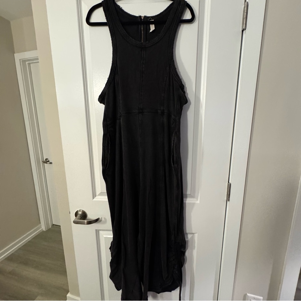 Chic Black Sleeveless Jumpsuit